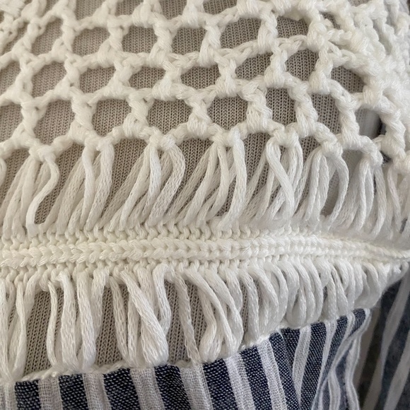 Steve Madden‎ Oversized Striped Fringe Top - Picture 4 of 12